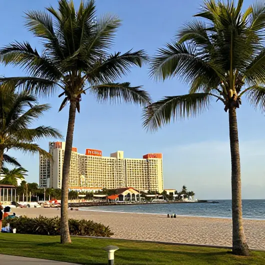 Descubra o Marina Park Hotel