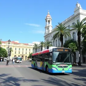 Seis linhas de ônibus têm itinerário ampliado até terminal da Praça José de Alencar, em Fortaleza; veja lista itinerário ampliado